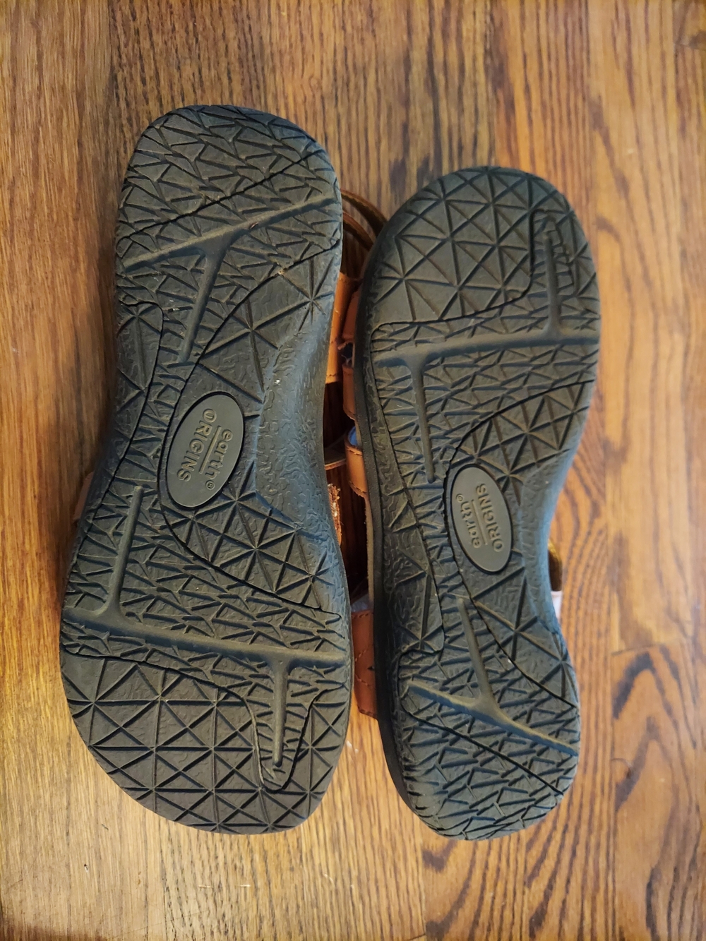 Earth Origins Brown Leather Strappy Closed-Toe Sandals - Picture 4 of 4